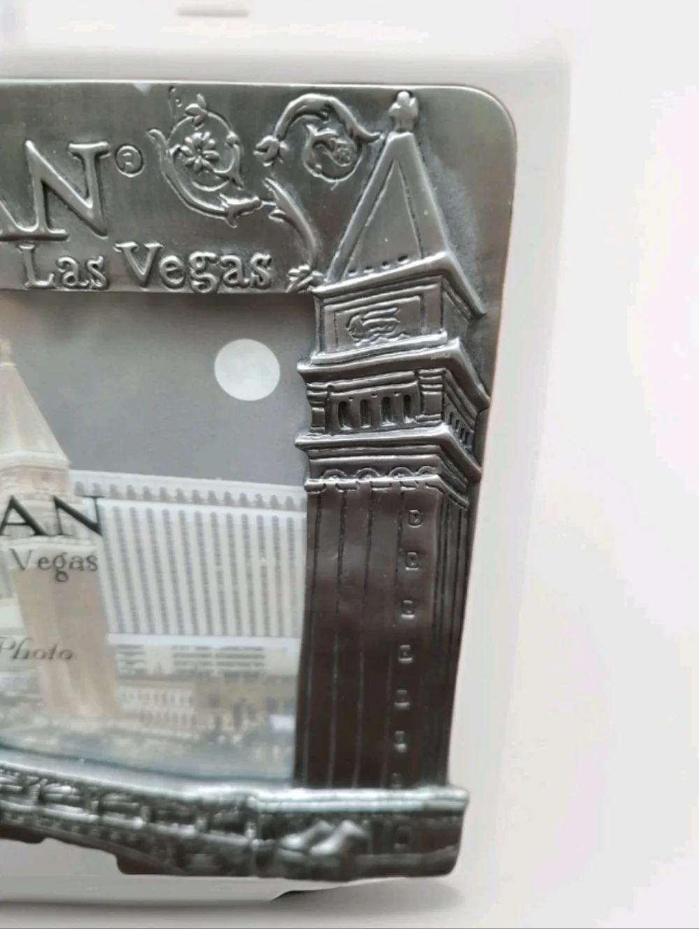 Smith Western The Venetian Lion Las Vegas Pewter Metal Photo Frame Image 5 x 7